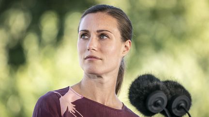 La Première ministre finlandaise, Sanna Marin, participe à une conférence de presse sur les questions énergétiques, le 30 août 2022, à Copenhague (Danemark). (MADS CLAUS RASMUSSEN / RITZAU SCANPIX / AFP)