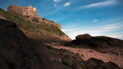 &nbsp; (Mont Orgueil © Yury Toroptsov)