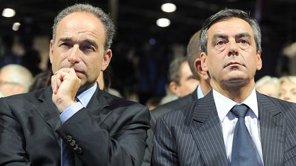 Le secr&eacute;taire g&eacute;n&eacute;ral de l'UMP, Jean-Fran&ccedil;ois Cop&eacute;, et l'ex-Premier ministre, Fran&ccedil;ois Fillon, le 4 septembre 2011 &agrave; Marseille. (WITT / SIPA)