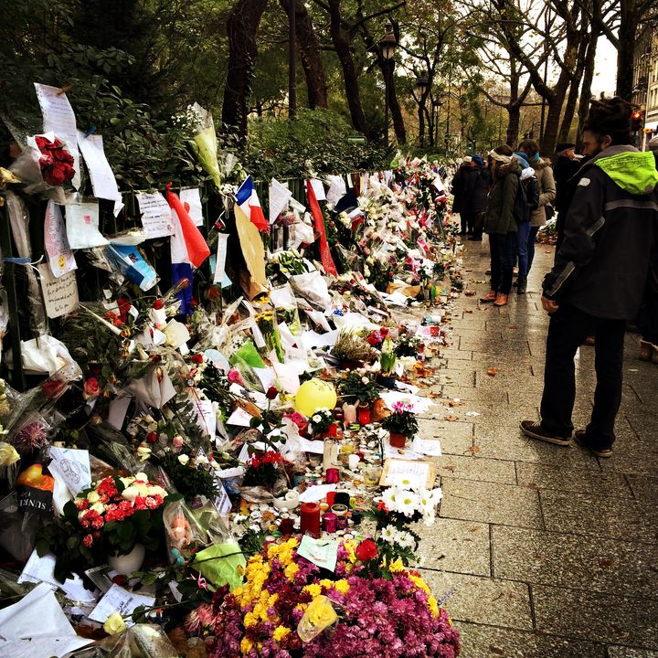 En face du Bataclan.&nbsp; (VINCENT DANIEL / FRANCETV INFO)