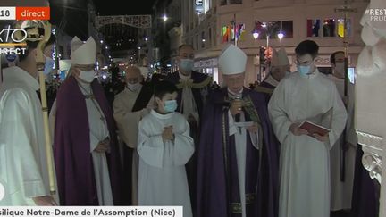 La messe célébrée dans la basilique Notre-Dame à Nice, le 1er novembre 2020. (FRANCEINFO)