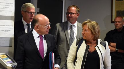 "Jungle" de Calais : Cazeneuve a promis le "démantèlement total en une étape" selon la maire