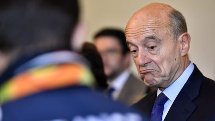 Alain Juppé, maire de Bordeaux et candidat à la primaire à&nbsp;droite, le 20 octobre 2016 à Bordeaux (Gironde). (GEORGES GOBET / AFP)