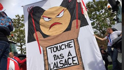 &nbsp; (Les Alsaciens ont défilé pour une Alsace sans Lorraine ni Champagne-Ardenne © FRANCE BLEU ALSACE)