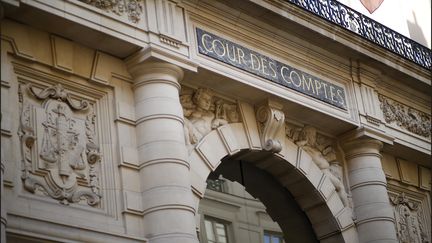 La Cour des comptes craint que les mesures en faveur des "gilets jaunes" n'aggrave le déficit. (LUC NOBOUT / MAXPPP)