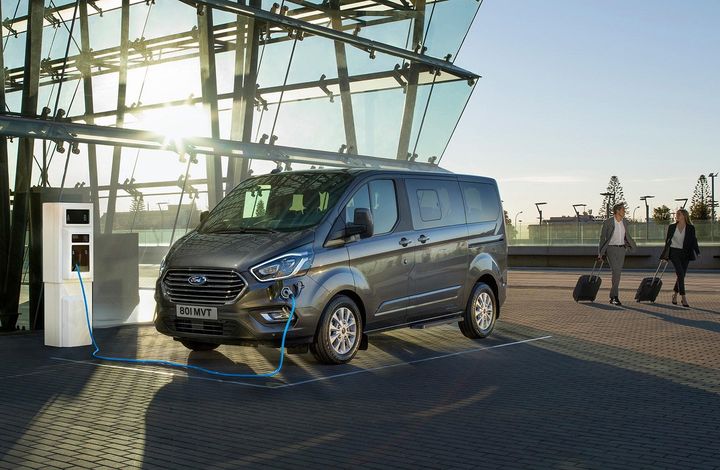 Le Ford Tourneo Custom en version hybride attendu pour l'an prochain. (FORD POUR FRANCE INFO)