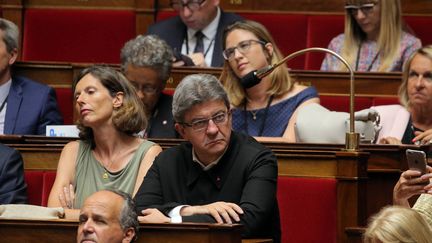 Assemblée : des députés "insoumis" Mélenchon et Ruffin n'applaudissent pas le nouveau président