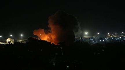 La ville de Gaza après un bombardement israélien, le 6 août 2022. (ABED RAHIM KHATIB / ANADOLU AGENCY / AFP)