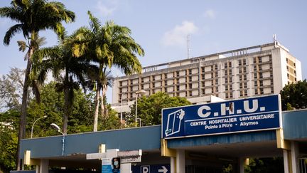 Une vue du CHU de Guadeloupe à Pointe-à-Pitre, le 3 septembre 2021. (CARLA BERNHARDT / AFP)