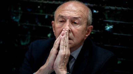 Le maire de Lyon, Gérard Collomb, lors d'une conférence de presse le 28 mai 2020 pour annoncer une alliance le parti LR avant le second tour des élections municipales à Lyon. (JEFF PACHOUD / AFP)