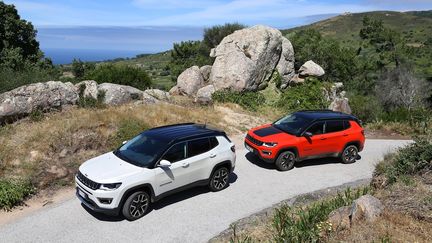 La Jeep Compass, le SUV compact taillé pour la ville et l'aventure (JEEP pour FRANCE INFO)