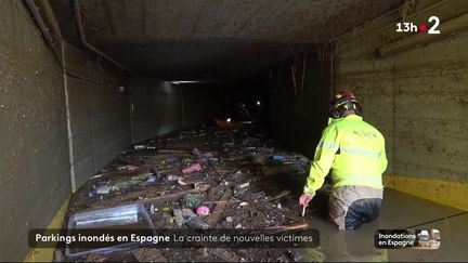 Inondations en Espagne : des parkings souterrains vidés par les secours (france 2)