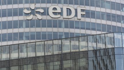 Le siège du groupe EDF à La Défense, à l'ouest de Paris, le 9 février 2023. (JOAO LUIZ BULCAO / HANS LUCAS / AFP)