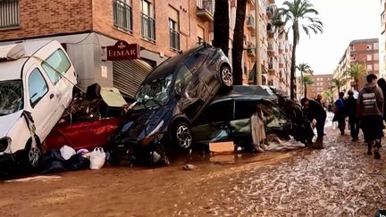 Après les inondations, le plus dur maintenant et pour beaucoup de familles, est d’attendre des nouvelles de leurs proches. Les autorités annoncent ce jeudi 31 octobre 2024 que plusieurs dizaines de personnes n'ont pas encore été retrouvées.