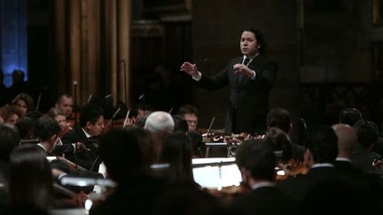 L'Orchestre philharmonique de Radio France (sous la direction de Gustavo Dudamel) répète le Réquiem de Berlioz à Notre-Dame de Paris (archives, 21 janvier 2014)
 (Jacques Demarthon / AFP)