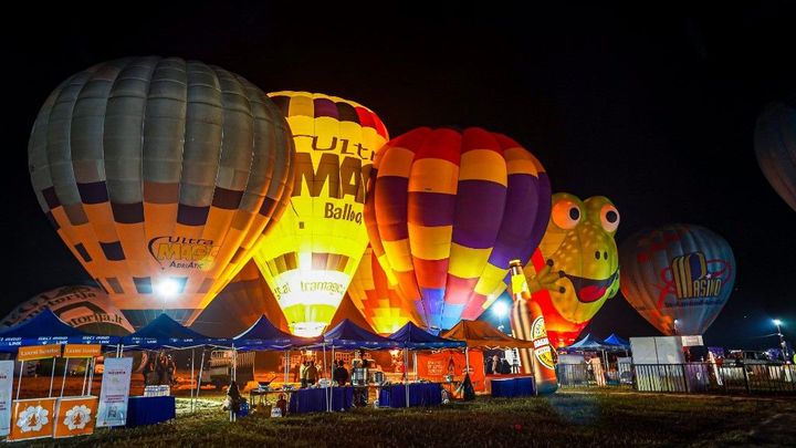 Le premier festival de montgolfières organisé au Népal le 24 décembre 2024. (AMBIR TOLANG / NURPHOTO)