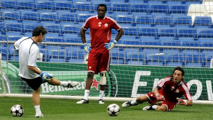 Andrade à l'entraînement aux côtés de Mandanda (SPEICH FREDERIC / MAXPPP TEAMSHOOT)