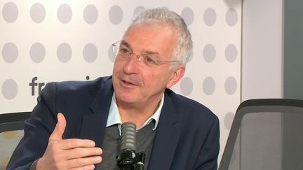 Gilles Bonnefond, porte-parole de l'Union syndicale des pharmaciens d'officine, sur franceinfo le 24 novembre 2021. (FRANCEINFO / RADIO FRANCE)