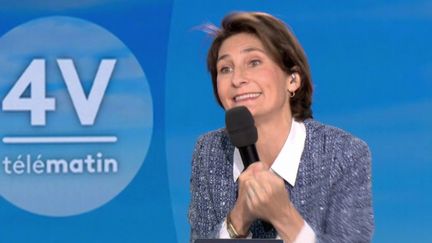 Amélie Oudéa-Castéra, ministre démissionnaire des Sports et des Jeux olympiques et paralympiques, était l'invitée des "4 Vérités", mercredi 28 août. (France 2)