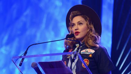 La chanteuse am&eacute;ricaine Madonna lors d'une c&eacute;r&eacute;monie de remise de prix, le 16 mars 2013 &agrave; New York. (JAMIE MCCARTHY / GETTY IMAGES NORTH AMERICA / AFP)