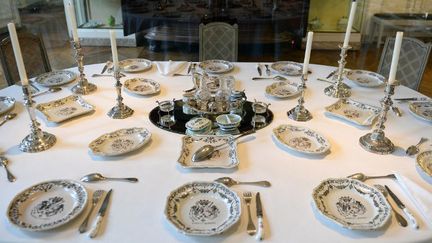 Table d'apparat exposé dans le cadre de l'exposition "L'heure du souper ou l'art du bien manger aux XVIIe et XVIIIe siècles" au Musée des Arts Décoratifs et du Design de Bordeaux
 (JEAN PIERRE MULLER / AFP)