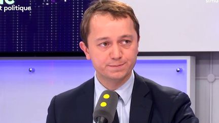 Maël de Calan, candidat à la présidence du parti Les Républicains, était l'invité de Tout est politique, jeudi 23 novembre sur franceinfo.&nbsp; (FRANCEINFO / RADIOFRANCE)