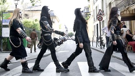 En Salles Mercredi : Julien Doré En Leader Black Metal Dans "Pop ...