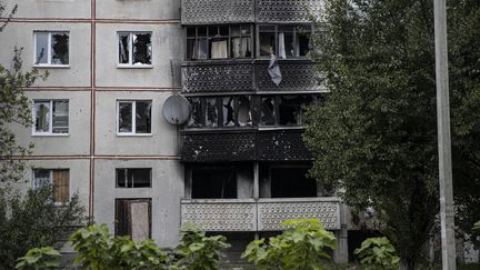 Des immeubles résidentiels endommagés à Balakliya, dans l'est de l'Ukraine, le 11 septembre 202 (METIN AKTAS / ANADOLU AGENCY)