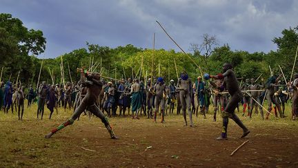 Lutteurs de donga,&nbsp; un art martial éthiopien&nbsp; (CARL DE SOUZA / AFP)