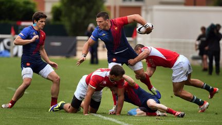 &nbsp; (Rémy Grosso (avec le ballon), a joué dans l'équipe de France de rugby... à VII © MaxPPP)