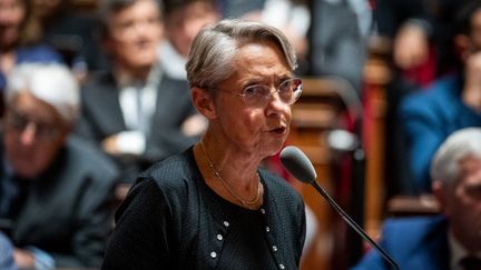 "Nous devons donner un budget à notre pays" - Elisabeth Borne annonce le recours au 49.3 sur le budget