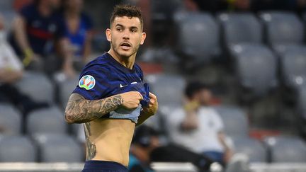 Le latérall gauche des Bleus, Lucas Hernandez, ici durant l'Euro 2021 contre l'Allemagne, mardi 15 juin. (FRANCK FIFE / POOL / AFP)