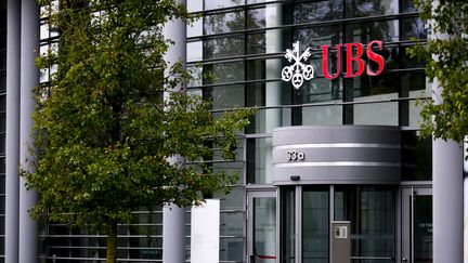 Une facade d'une banque UBS. (MAXPPP)