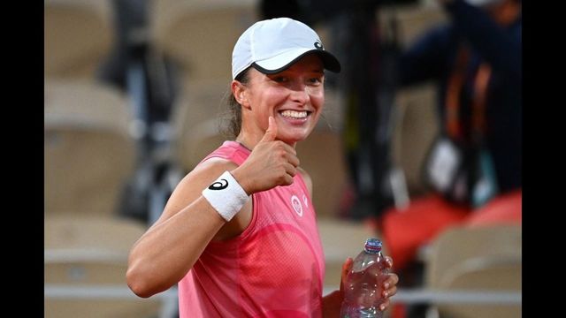 Roland-Garros 2021 : revivez les moments forts de la victoire d'Iga Swiatek face à Marta Kostyuk