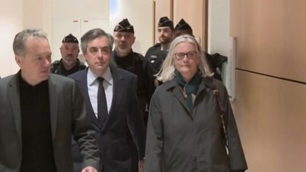 Soupçons d’emplois fictifs : les époux Fillon de nouveau devant les juges