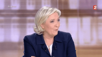 Présidentielle : Marine Le Pen attaque Emmanuel Macron dès le début du débat du second tour