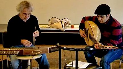 Les musiciens syriens du projet Orpheus répètent à la Saline d'Arc-et-Senans dans le Doubs
 (France 3 / Culturebox)