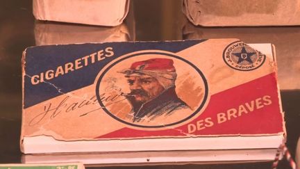 Un paquet de cigarettes ayant appartenu à un poilu lors de la Première guerre mondiale. (FRANCE 3)