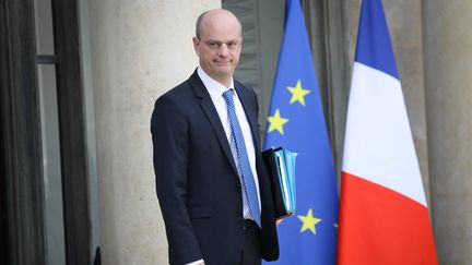 Le ministre de l'Education, Jean-Michel Blanquer, à la sortie du Conseil des ministres, le 21 février 2018. (MAXPPP)