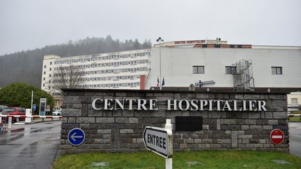 L'hôpital de Remiremont (Vosges) est visé par une neuvième plainte pour homicide involontaire, pour un décès survenu en juillet 2021. (JEAN-CHRISTOPHE VERHAEGEN / AFP)