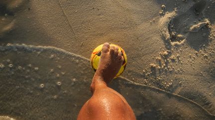 Sur la plage de Copacabana, le 5 f&eacute;vrier 2014. ( KAUAN OLIVEIRA DE LIMA / AFP)