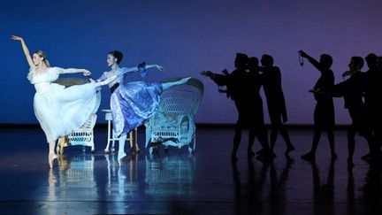 Eleonora Abbagnato est "La Dame aux Camélias"
 (Svetlana Loboff / Opéra national de Paris)