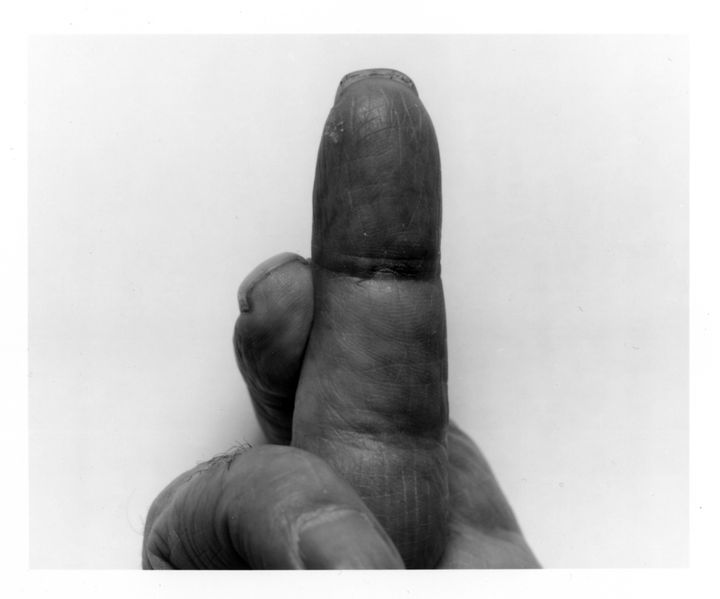 John Coplans, "Self Portrait: Crossed Fingers" - 1999
 (Courtesy Galerie Nordenhake Berlin / Stockholm © The Estate of John Coplans)