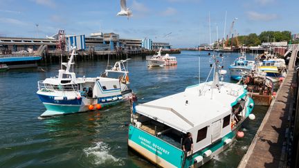 Arriv&eacute;e d'un chalutier dans le port de Boulogne sur mer le 27 juin 2015. (LECLERCQ OLIVIER / HEMIS.FR)