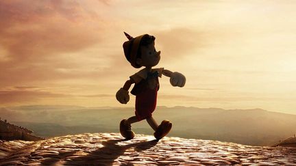 L'affiche de Pinocchio, le fim de&nbsp;Robert Zemeckis, sorti sur la plateforme Disney+, le jeudi 8 septembre 2022. (DISNEY+ - WALT DISNEY PICTURES - / COLLECTION CHRISTOPHEL VIA AFP)