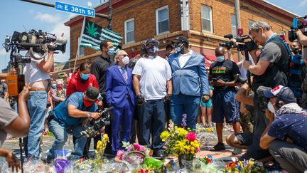 Terrence Floyd, le frère de George Floyd, prend la parole le 1er juin 2020 à Minneapolis (Minnesota), là où son frère&nbsp;a été tué au cours de son interpellation par des policiers. (KEREM YUCEL / AFP)