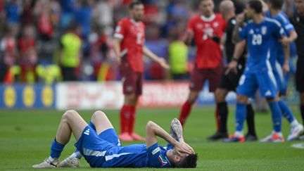 La déception de Stephan El Shaarawy après la défaite en huitièmes de finale de l'Euro 2024 face à la Suisse (2-0), samedi 29 juin. (ROBERT MICHAEL / DPA / AFP)