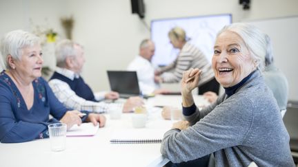 "Atout Senior" : un programme expérimental qui vient de débuter en région Île-de-France, pour aider les seniors à retrouver un travail après 50 ans quand on est chômeur. (Illustration) (GETTY IMAGES / WESTEND61)