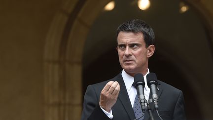 Le Premier ministre Manuel Valls lors d'un discours à Bourg-en-Bresse (Ain), lundi 5 septembre. (PHILIPPE DESMAZES / AFP)