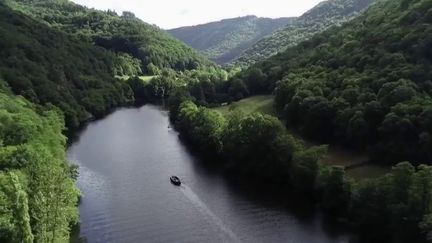 Comme beaucoup de départements, la Dordogne s’interroge sur la reprise de l’activité touristique après la pandémie du Covid-19. Pour le moment, la reprise est des plus timides. (FRANCE 2)